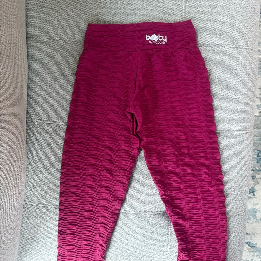 Booty by Brabants Textured Magenta Leggings- XS/S